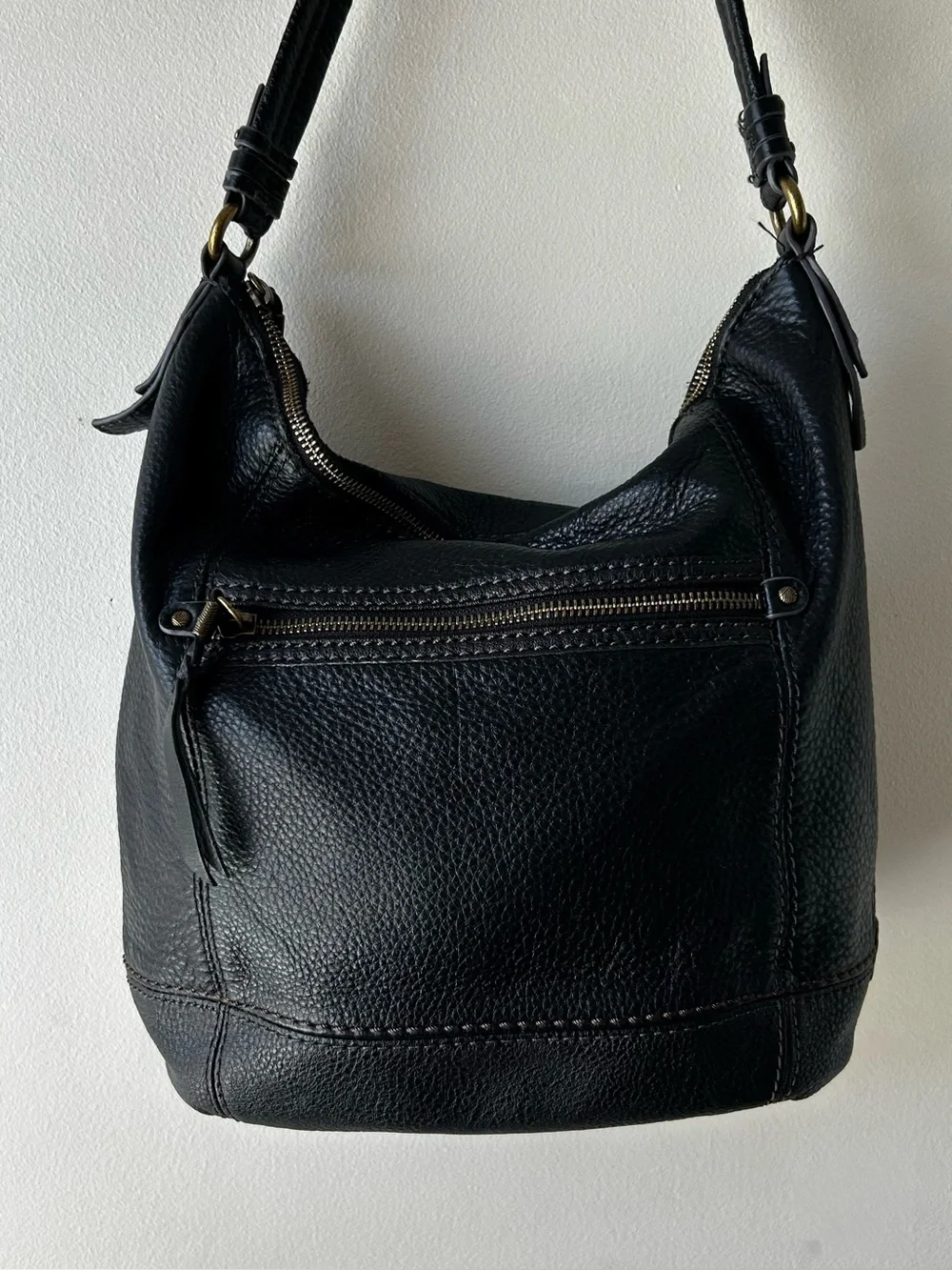 The SAK Leather Hobo Bag Purse Black